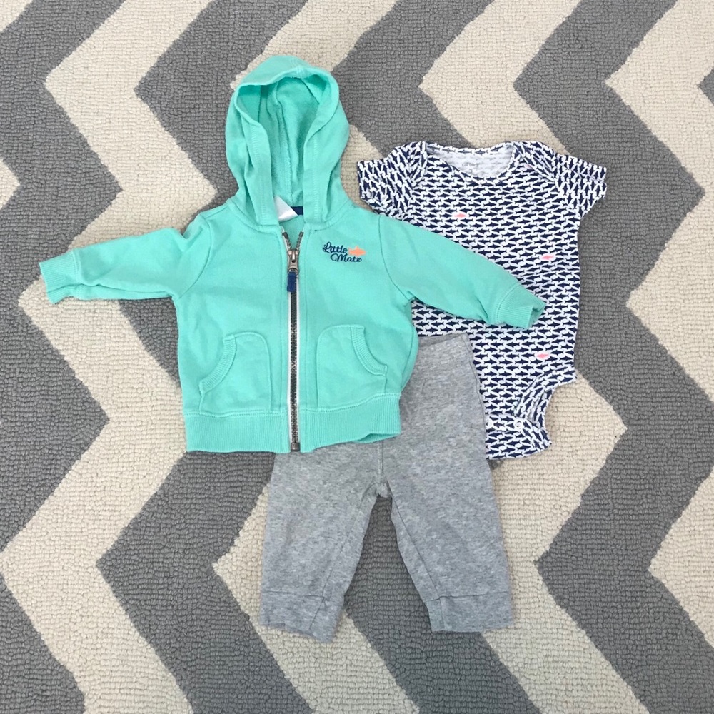 Baby hoodie, bodysuit, and pants set 3 months - Picture 1 of 4